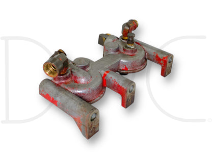 1976 International IH 1086 Tractor Diesel Fuel Filter Head 676143C1