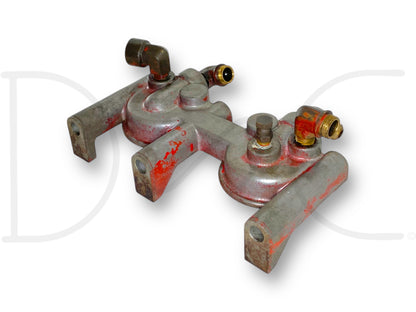 1976 International IH 1086 Tractor Diesel Fuel Filter Head 676143C1