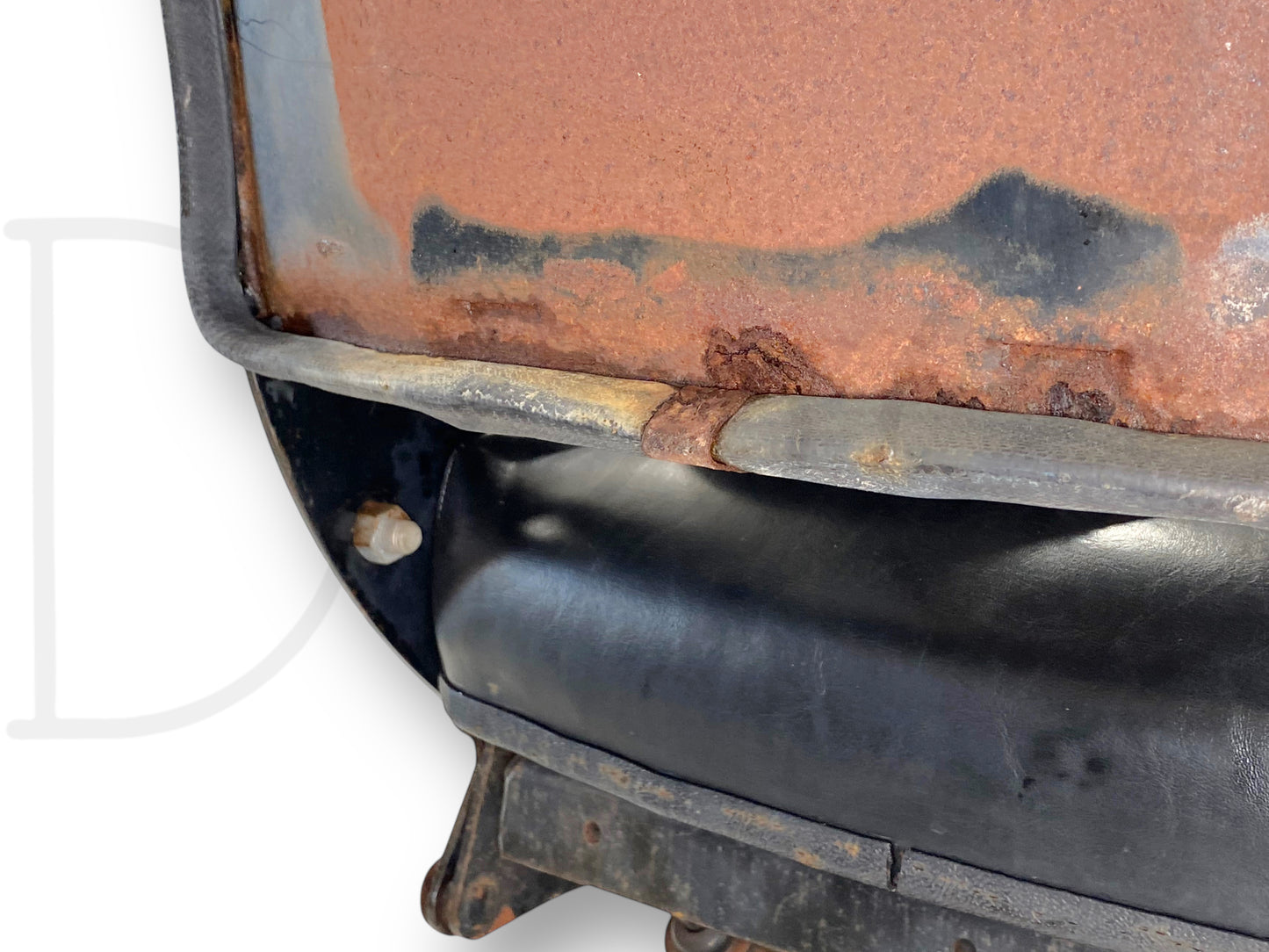 International IH 1086 Tractor Vertical Acting Suspension Seat Assembly 118580C91