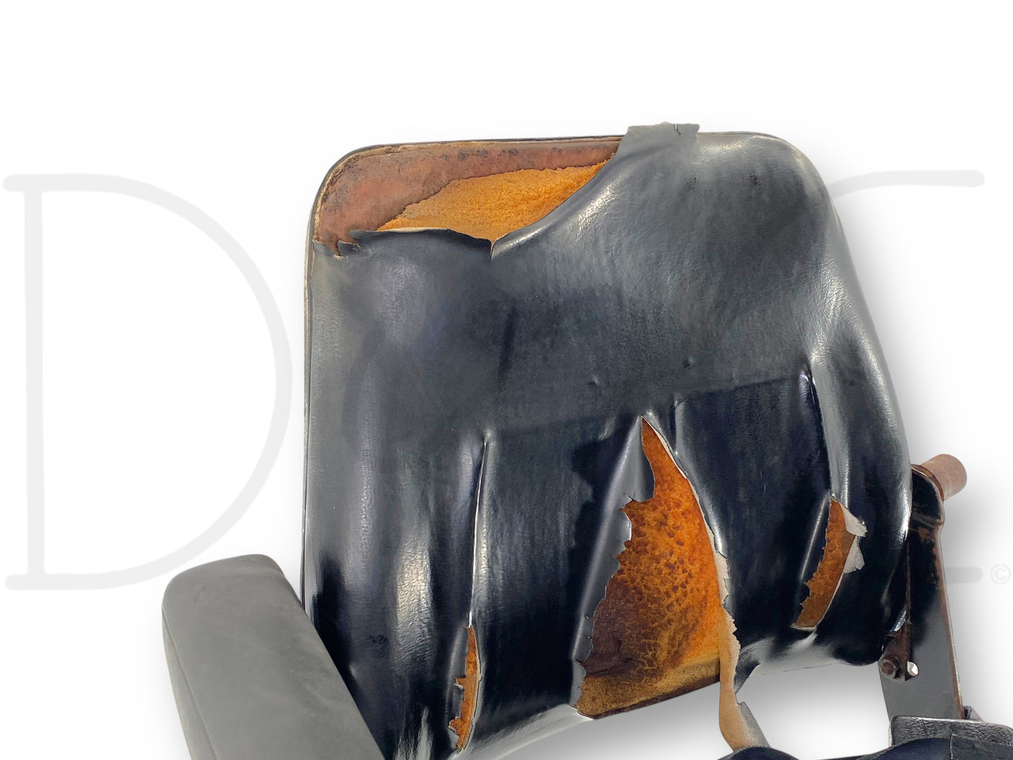 International IH 1086 Tractor Vertical Acting Suspension Seat Assembly 118580C91