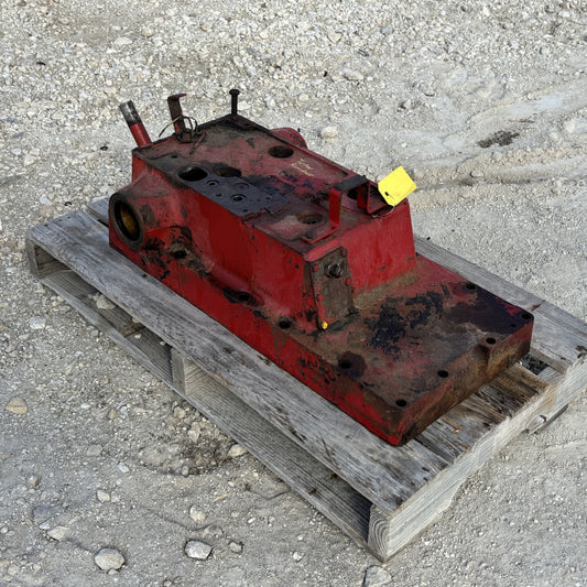 1976 International IH 1086 Tractor Rear Frame Top Rockshaft Cover 1259630C91