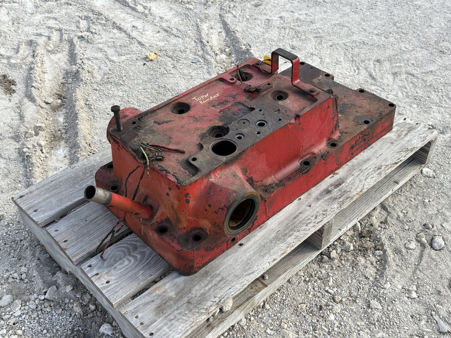 1976 International IH 1086 Tractor Rear Frame Top Rockshaft Cover 1259630C91