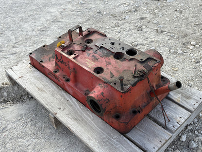 1976 International IH 1086 Tractor Rear Frame Top Rockshaft Cover 1259630C91