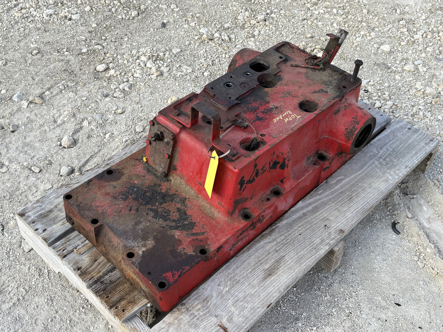 1976 International IH 1086 Tractor Rear Frame Top Rockshaft Cover 1259630C91