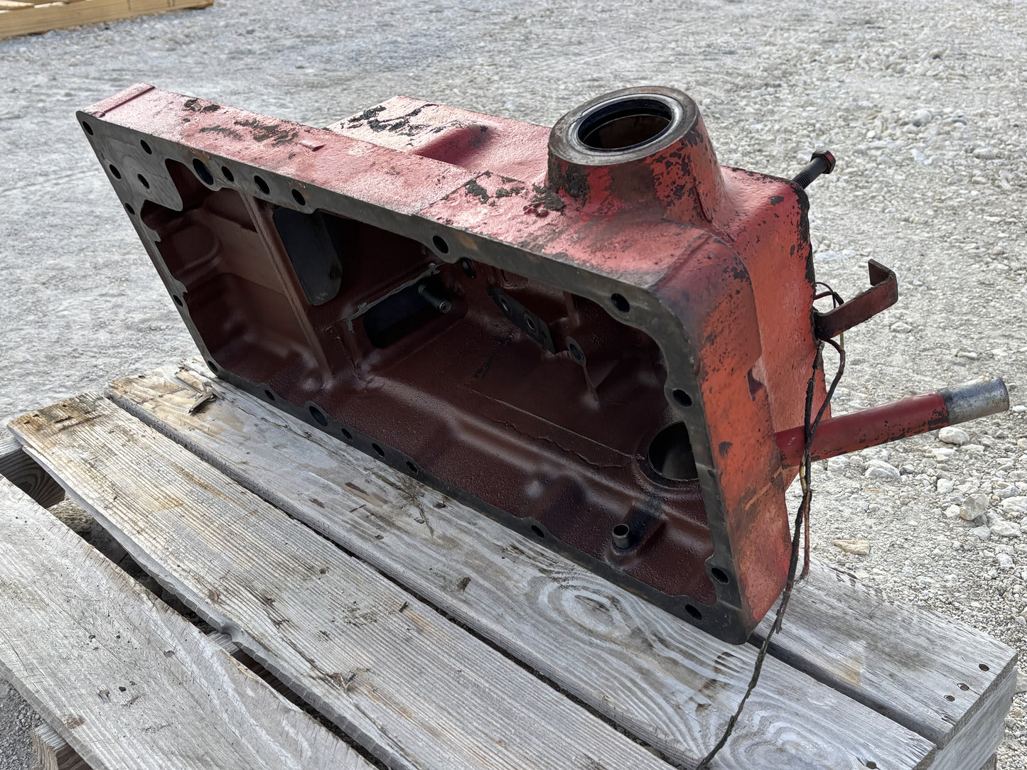 1976 International IH 1086 Tractor Rear Frame Top Rockshaft Cover 1259630C91