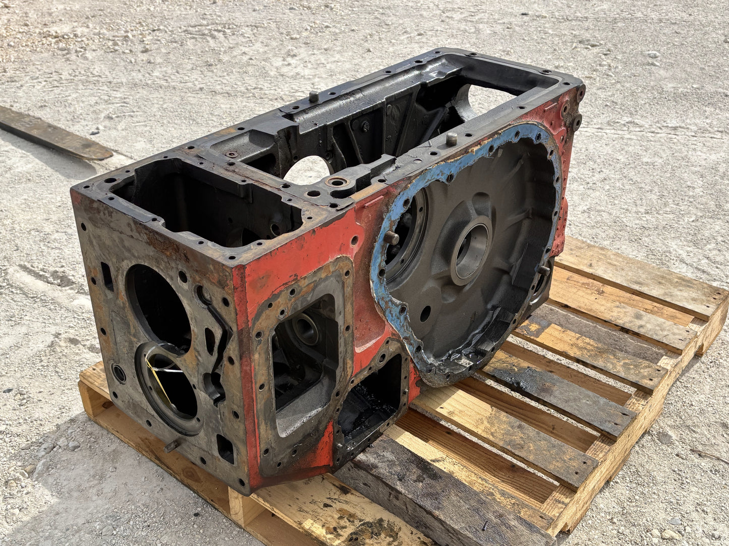 1976 International IH 1086 Tractor Transmission Rear Frame Housing 127910C91