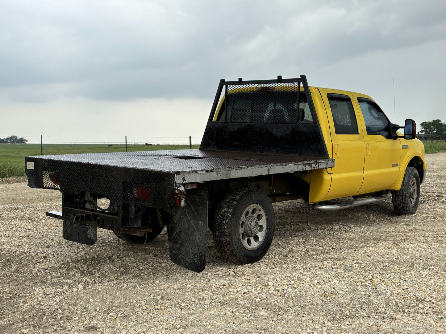 99-07 Ford F250 F350 Front RH Right Passenger Door D6 Yellow Electric