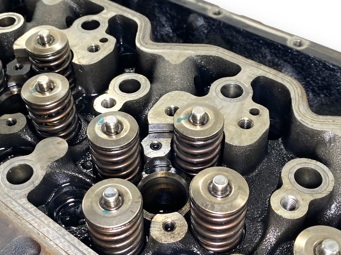 07-11 Dodge Ram 6.7 6.7L Isb Cummins Diesel 24 Valve Cylinder Head OEM 3977221