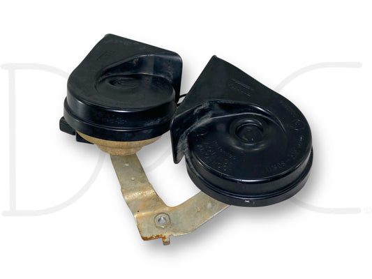 02-04 Ford F250 F350 Super Duty Horn Pair OEM Dual Note Horns
