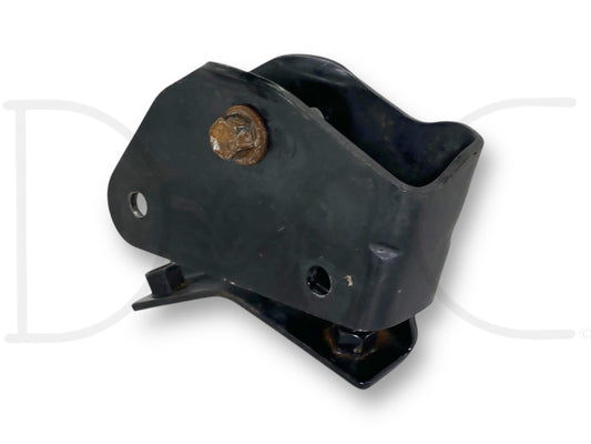 99-07 Ford F250 F350 2WD I-Beam Front Axle Pivot Mount Bracket Front LH Left OE