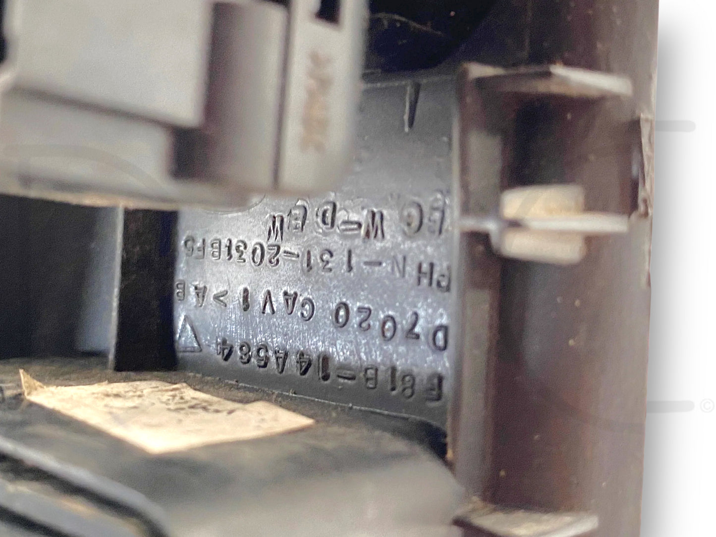 06-07 Ford F250 F350 LH Left Driver Front Power Window Lock Switch Panel Black