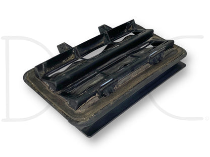 99-02 Ford F250 F350 Rear Cab Wall Air Breather Pressure Vent OEM