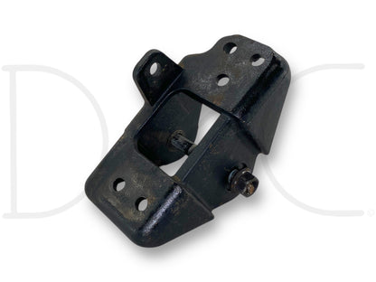 99-00 Ford F250 F350 4X4 LH Left Driver Front Leaf Spring Hanger Yc35-5341-Bb