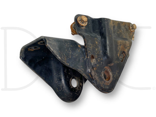 99-00 Ford F250 F350 4X4 LH Left Driver Front Leaf Spring Hanger OEM F81A-5341