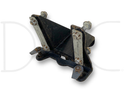 05-16 Ford F450 F550 Rear Leaf Spring Hanger Forward Bracket Mount 5C34-5785-AB