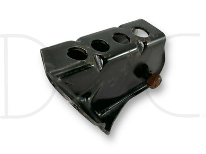 94-96 Ford F250 F350 2WD I-Beam Front Axle Pivot Mount Bracket Front LH Left OE