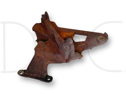 05-07 Ford F250 F350 6.0 6.0L Turbo Turbocharger Mount Pedestal 1854824C1