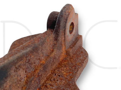 05-07 Ford F250 F350 6.0 6.0L Turbo Turbocharger Mount Pedestal 1854824C1