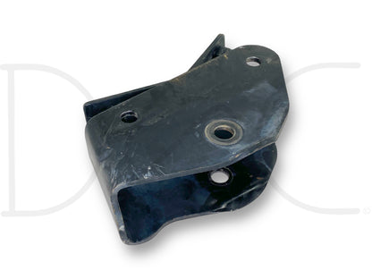 99-07 Ford F250 F350 2WD I-Beam Front Axle Pivot Mount Bracket Front LH Left OE