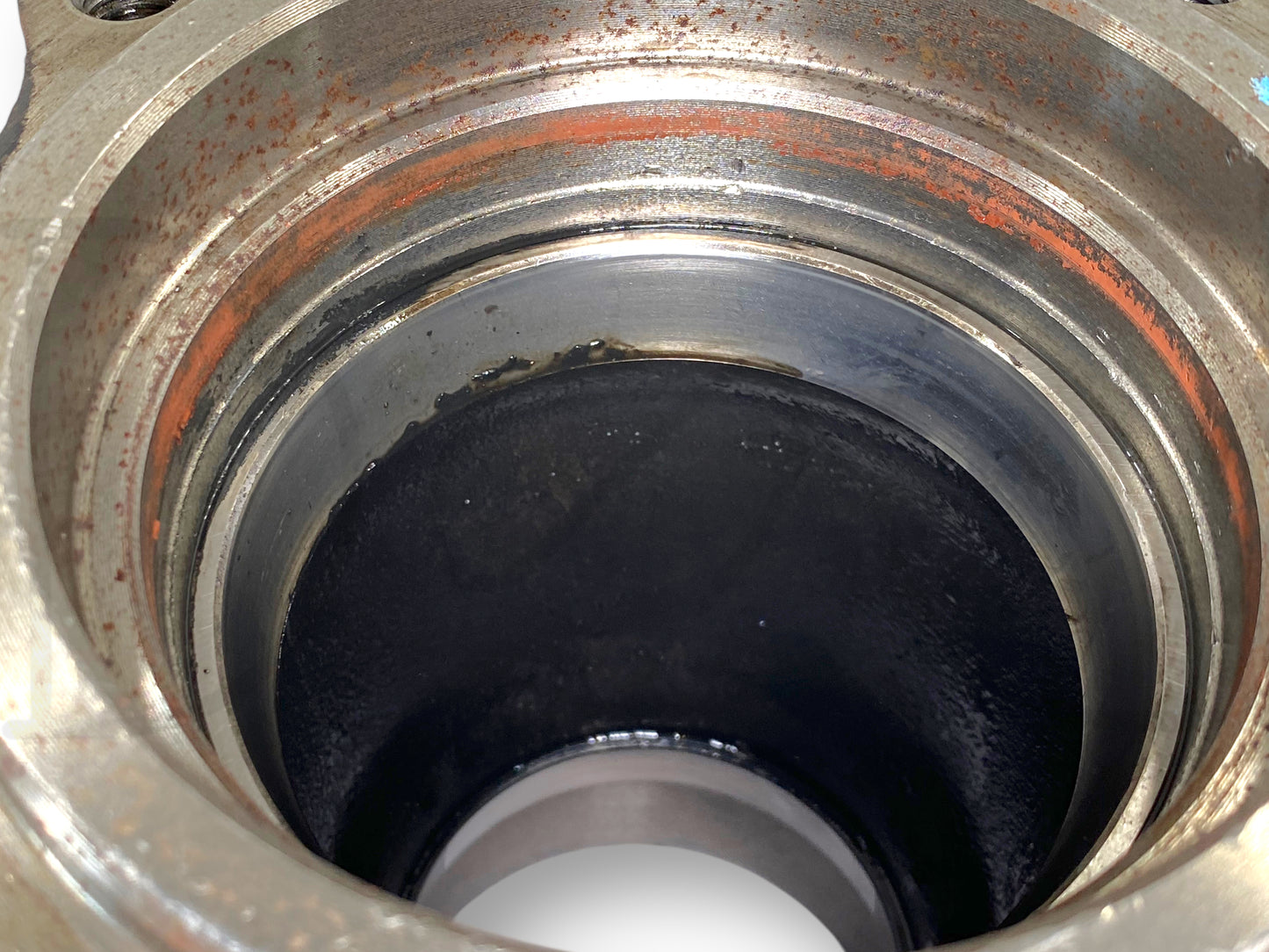 05-06 Ford F350 DRW Dually DANA 80 Rear Axle Wheel Hub 8 Lug OEM 5C34-1109-C