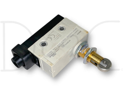 Omron D4Mc-5020 Enclosed Limit Switch D4Mc5020