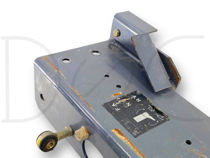 Gehl 4840 Skid Steer Loader Steering Linkage Bracket Crossmember Plate 139975