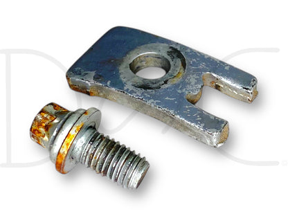 Gehl Sl 4840 Skid Steer Deutz F4M2011 Fuel Injector Retainer Clamp 4281147