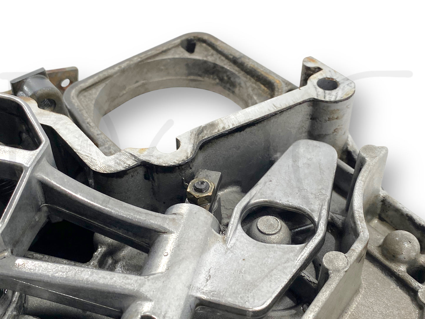 Gehl 4840 Deutz F4M2011 Front Cover Throttle Governor 04281187 F4M 2011