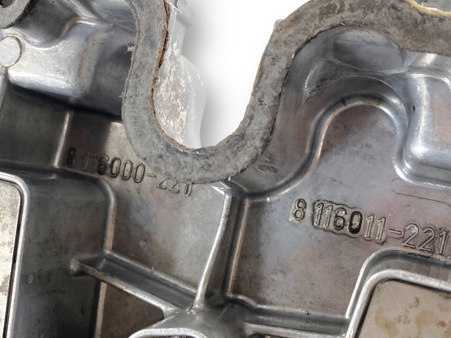 Gehl Sl 4840 Skid Steer Deutz F4M2011 Valve Cover 04271069 04271069R F4M 2011