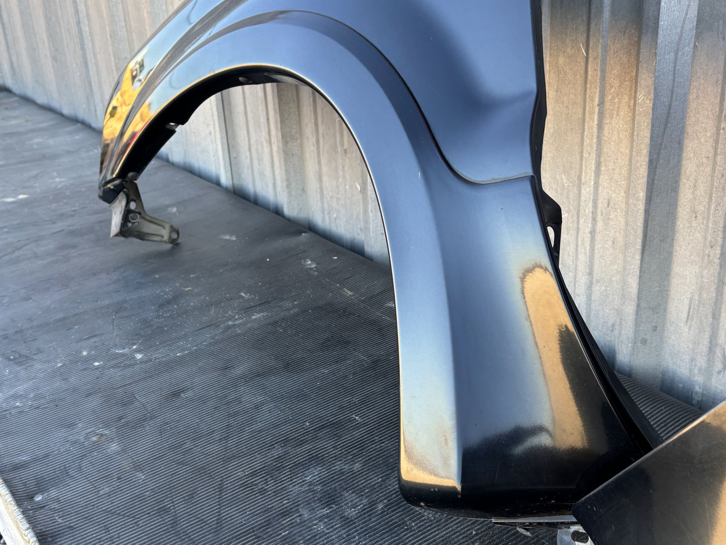 99-07 Ford F250 F350 Excursion Front Fender LH Left Driver Ua Black W/ Flare