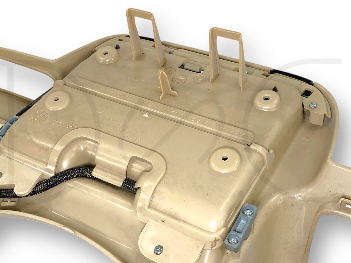 00-05 Ford Excursion Limited Rear Dvd Overhead Console Housing Tan *Blem*
