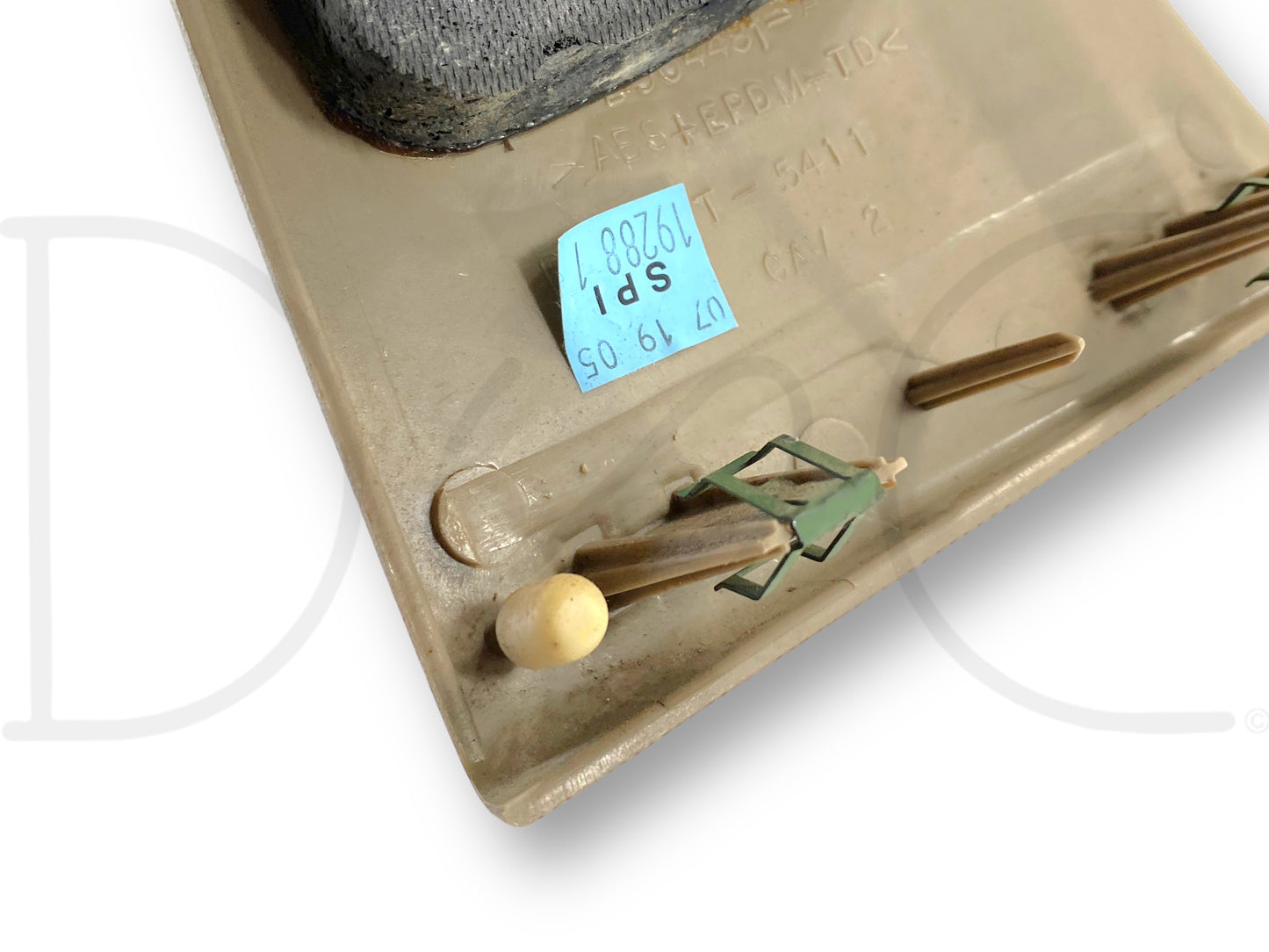 99-07 Ford F250 F350 LH Driver Dash End Cap Side Panel Defrost Vent Tan OE