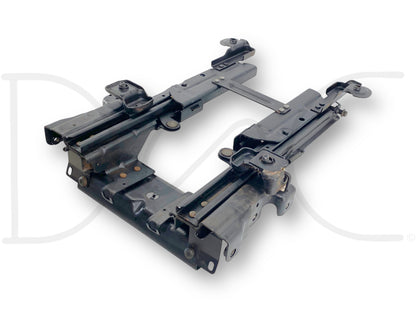 00-05 Ford Excursion Rear 2Nd Row RH Right Passenger Seat Base Mount Bracket