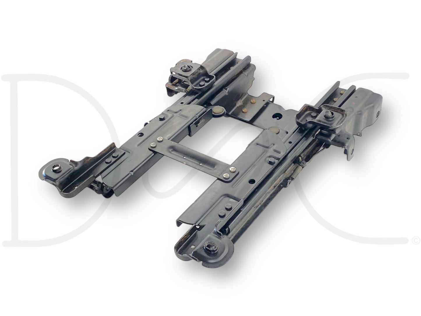 00-05 Ford Excursion Rear 2Nd Row RH Right Passenger Seat Base Mount Bracket