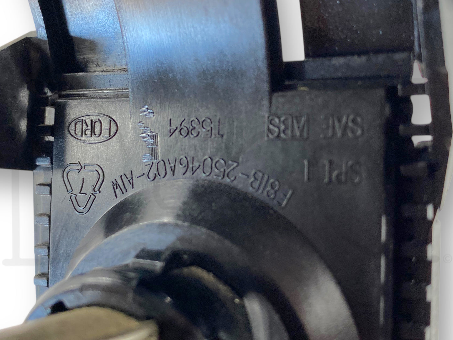 99-04 Ford F250 F350 Super Duty Dash Bezel Power Outlet 12V Point OE