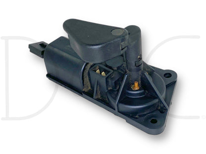 00-05 Ford Excursion LH Left Rear Vent Window Latch Motor Actuator OEM