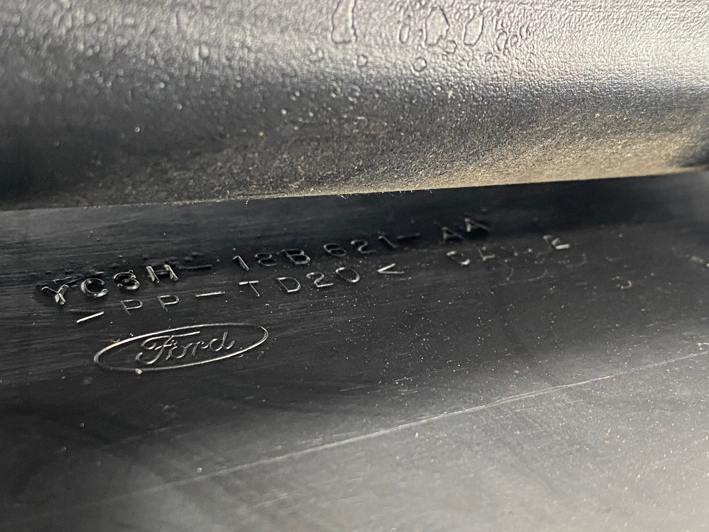 00-05 Ford Excursion HVAC Under Dash Air Box Heater Core Housing OEM