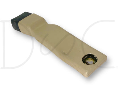 01-07 Ford F250 F350 RH Right Passenger Front Seat Belt Seatbelt Latch Buckle