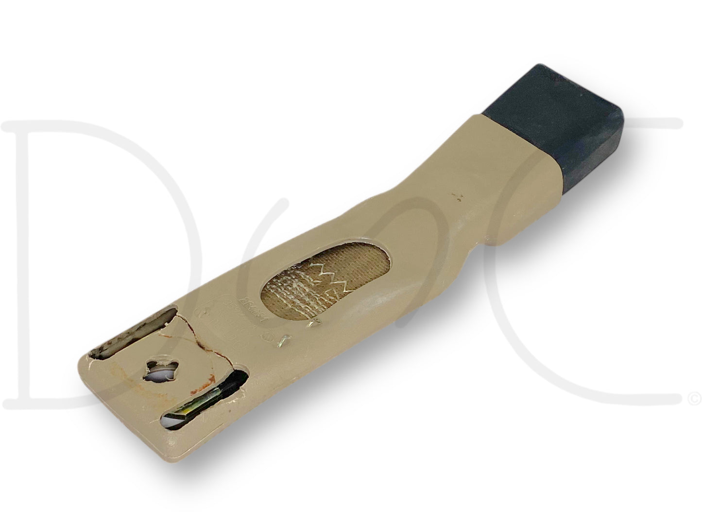 01-07 Ford F250 F350 RH Right Passenger Front Seat Belt Seatbelt Latch Buckle