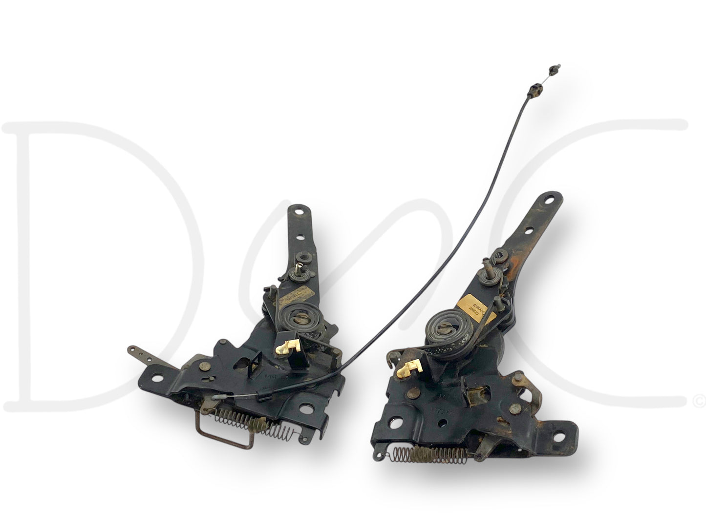 00-05 Ford Excursion 2Nd Row Rear Seat Back Fold Tilt Hinge Set RH Right