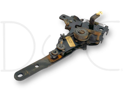 00-05 Ford Excursion 2Nd Row Rear Seat Back Fold Tilt Hinge Set RH Right