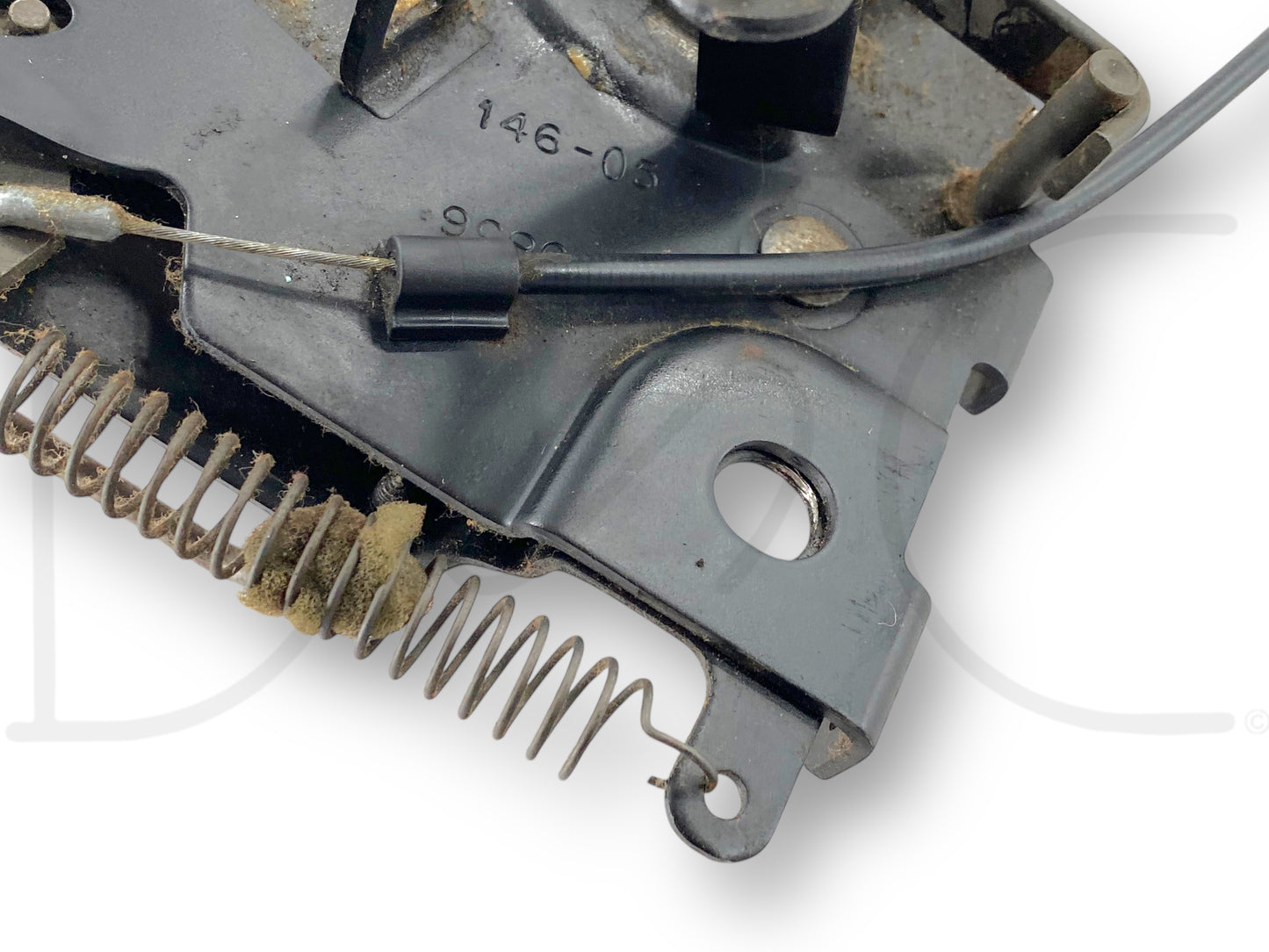 00-05 Ford Excursion 2Nd Row Rear Seat Back Fold Tilt Hinge Set RH Right