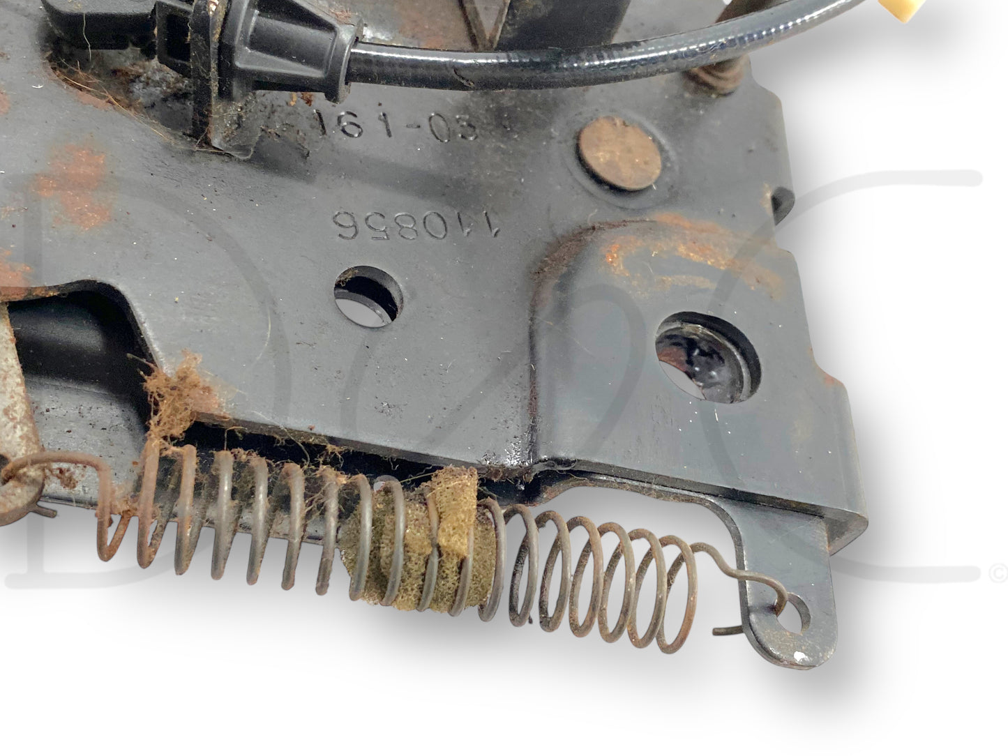 00-05 Ford Excursion 2Nd Row Rear Seat Back Fold Tilt Hinge Set LH Left