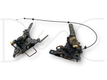 00-05 Ford Excursion 2Nd Row Rear Seat Back Fold Tilt Hinge Set LH Left