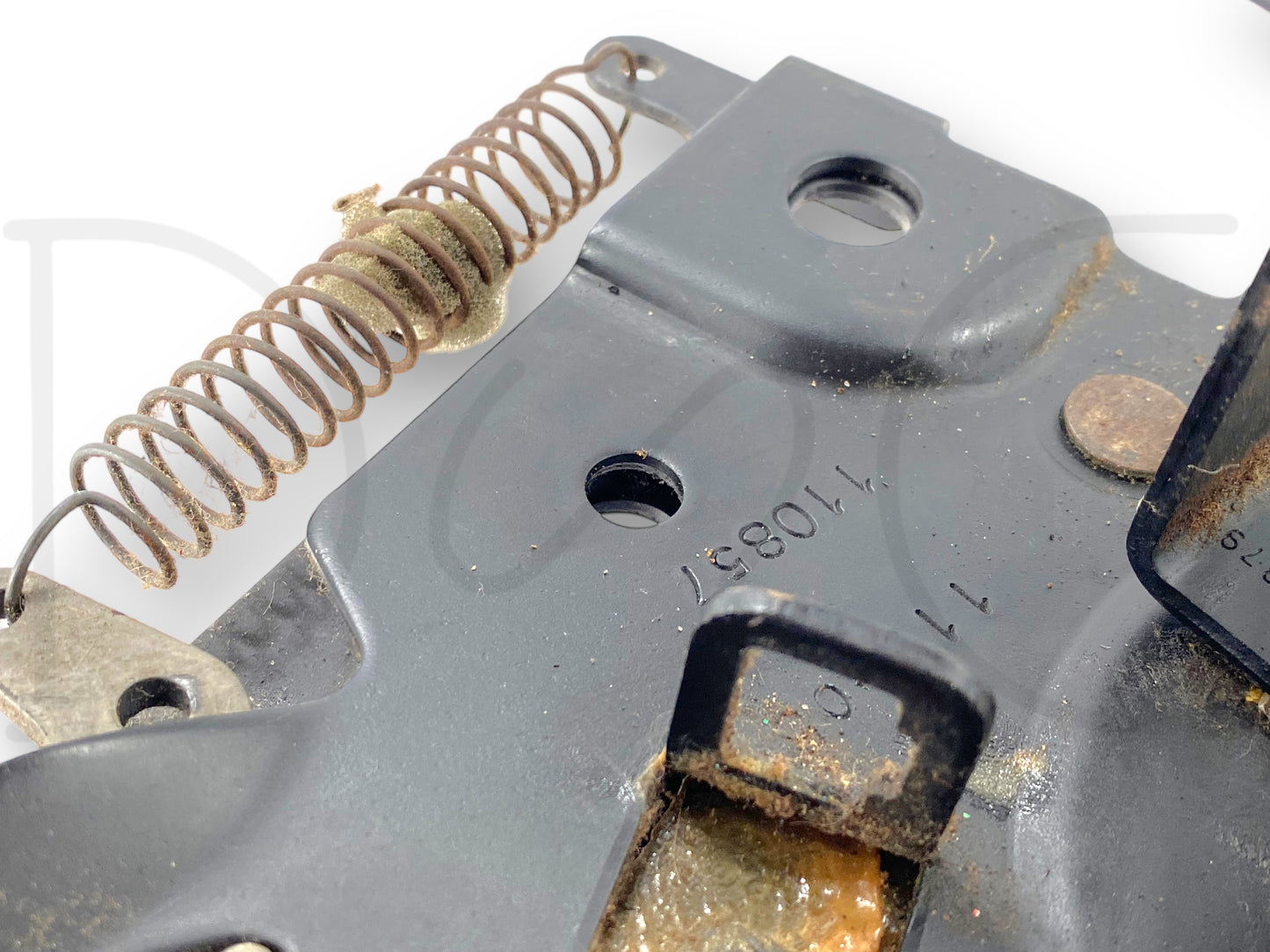 00-05 Ford Excursion 2Nd Row Rear Seat Back Fold Tilt Hinge Set LH Left