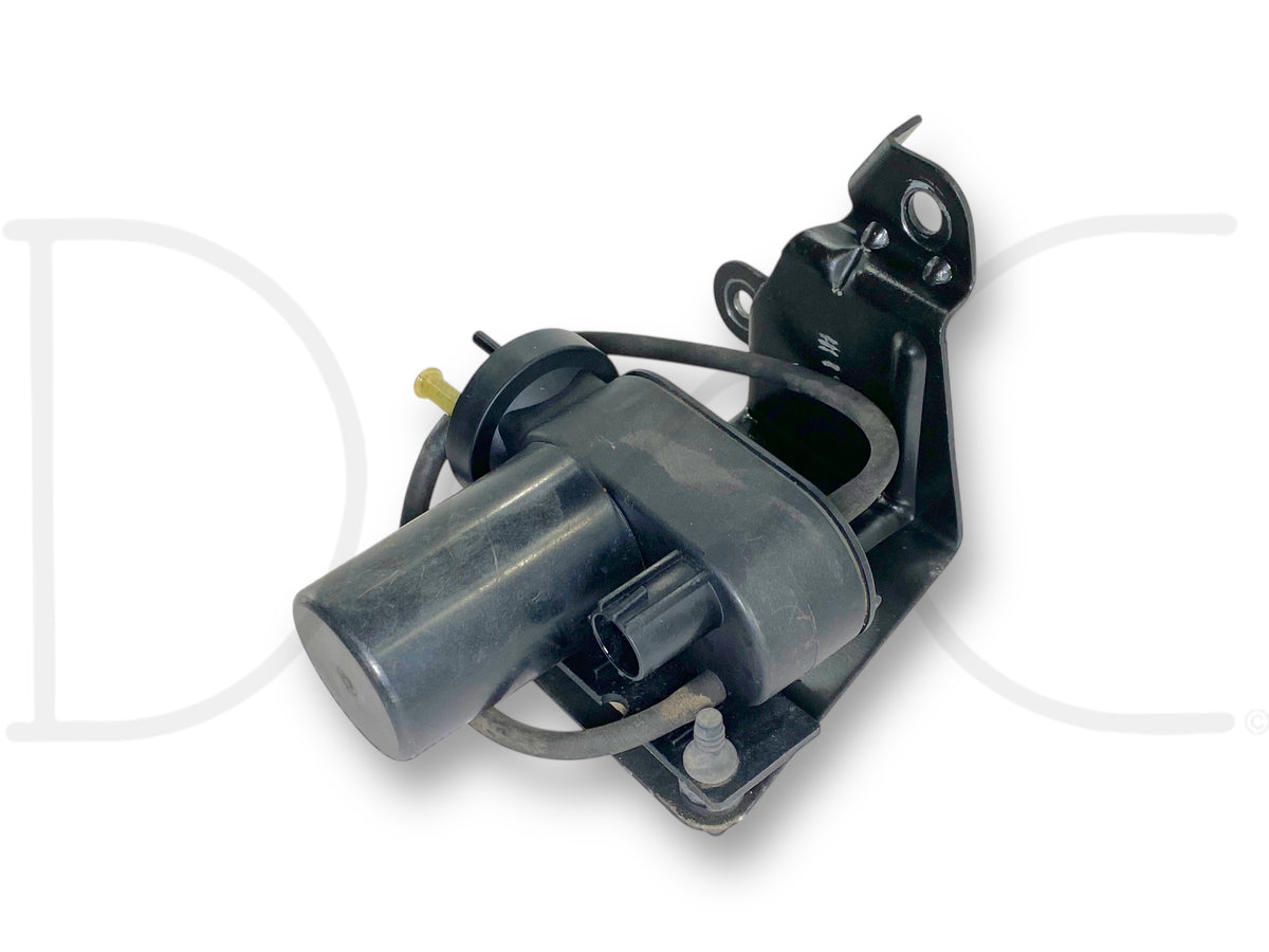 99-07 Ford F250 F350 7.3 6.0 Vacuum Pump With Mount Bracket OE 4C34-2A451-B