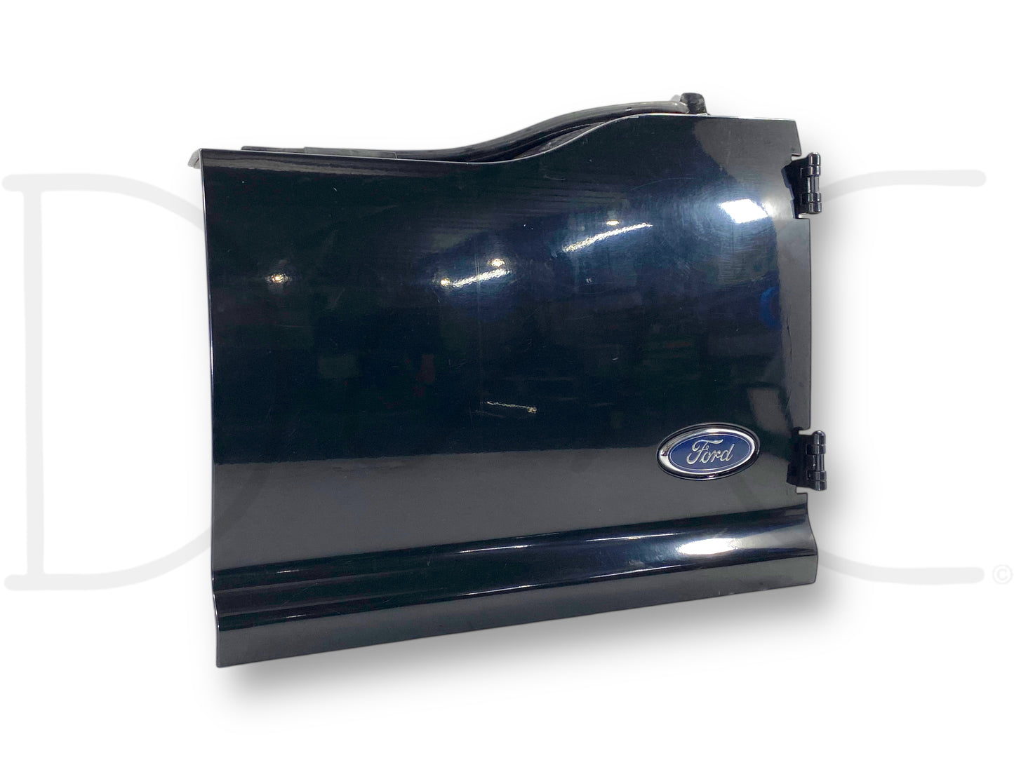 00-05 Ford Excursion RH Right Passenger Rear Cargo Barn Door Ua Black OEM with light wear and scratches, removed from a 2005 Ford Excursion LIMITED 6.0L Diesel.