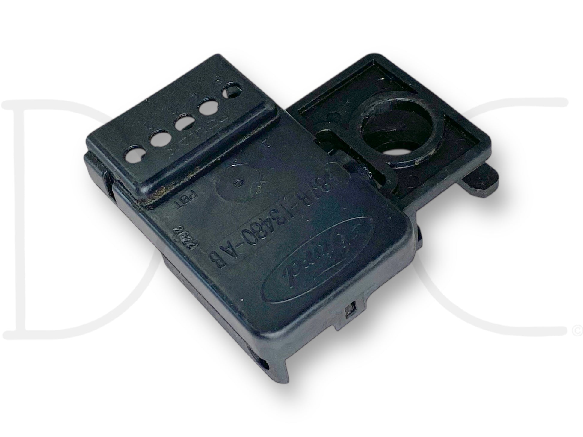 99-07 Ford F250 F350 Super Duty Brake Light Switch OE F87B-13480-AB, used with light wear, compatible with Ford Excursion and Super Duty trucks from 1999 to 2007.