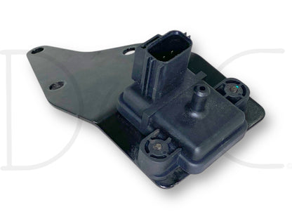 03-07 Ford F250 F350 6.0 6.0L Diesel Map Sensor W/ Bracket 3C3A-9S428-Bb used part with light wear, compatible with Ford Super Duty trucks and excusrion diesel models.