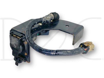 00-05 Ford Excursion Trailer Tow 4 / 7 Pin Plug Bracket OE *Blem*